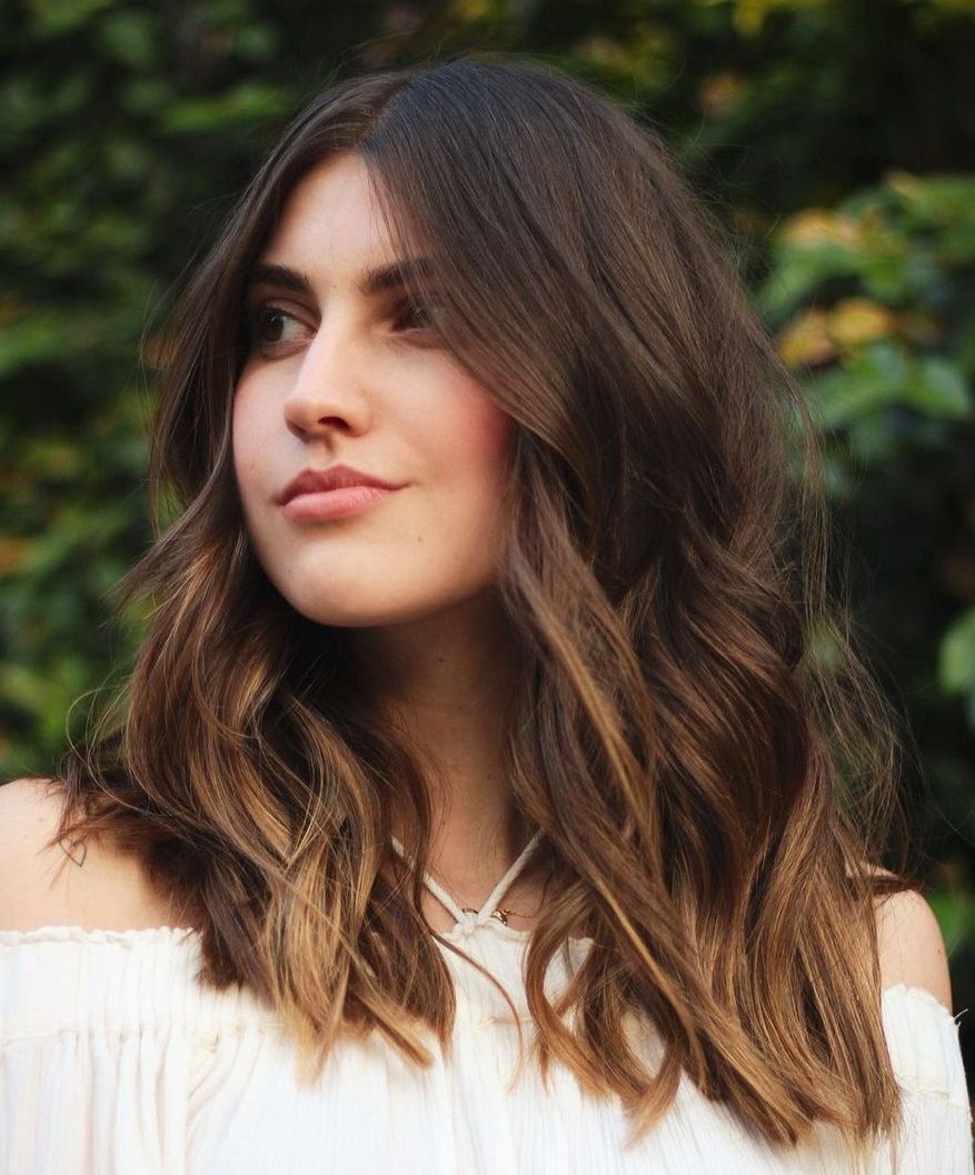 Collarbone Waves With Curtain Fringe — Haircuts for Chubby Faces