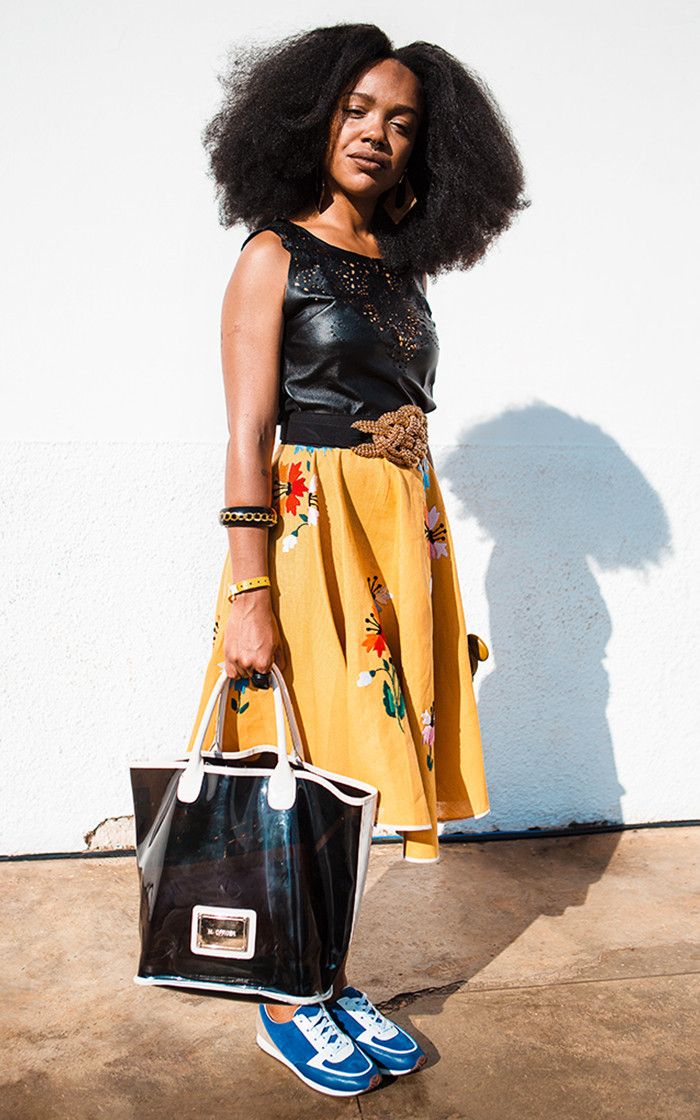 Casual Day Out: Floral Skirt and Embellished Belt Casual Day Out: Floral Skirt and Embellished Belt — Brazil Outfits