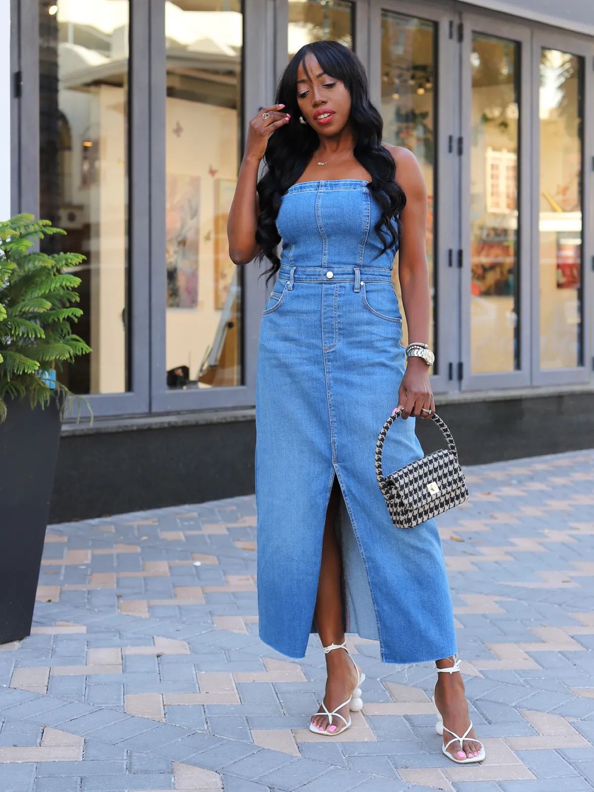 Strapless Denim Maxi Dress for Evening Elegance Strapless Denim Maxi Dress for Evening Elegance — Denim Dress Outfits
