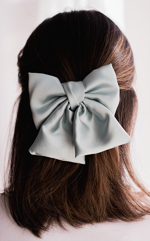 Mid-Back Half-Up Straight Hair With Bow Barrette — Barrette Hairstyles