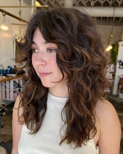 Shoulder Length Lob With Caramel Highlights — Haircuts for Wavy Hair