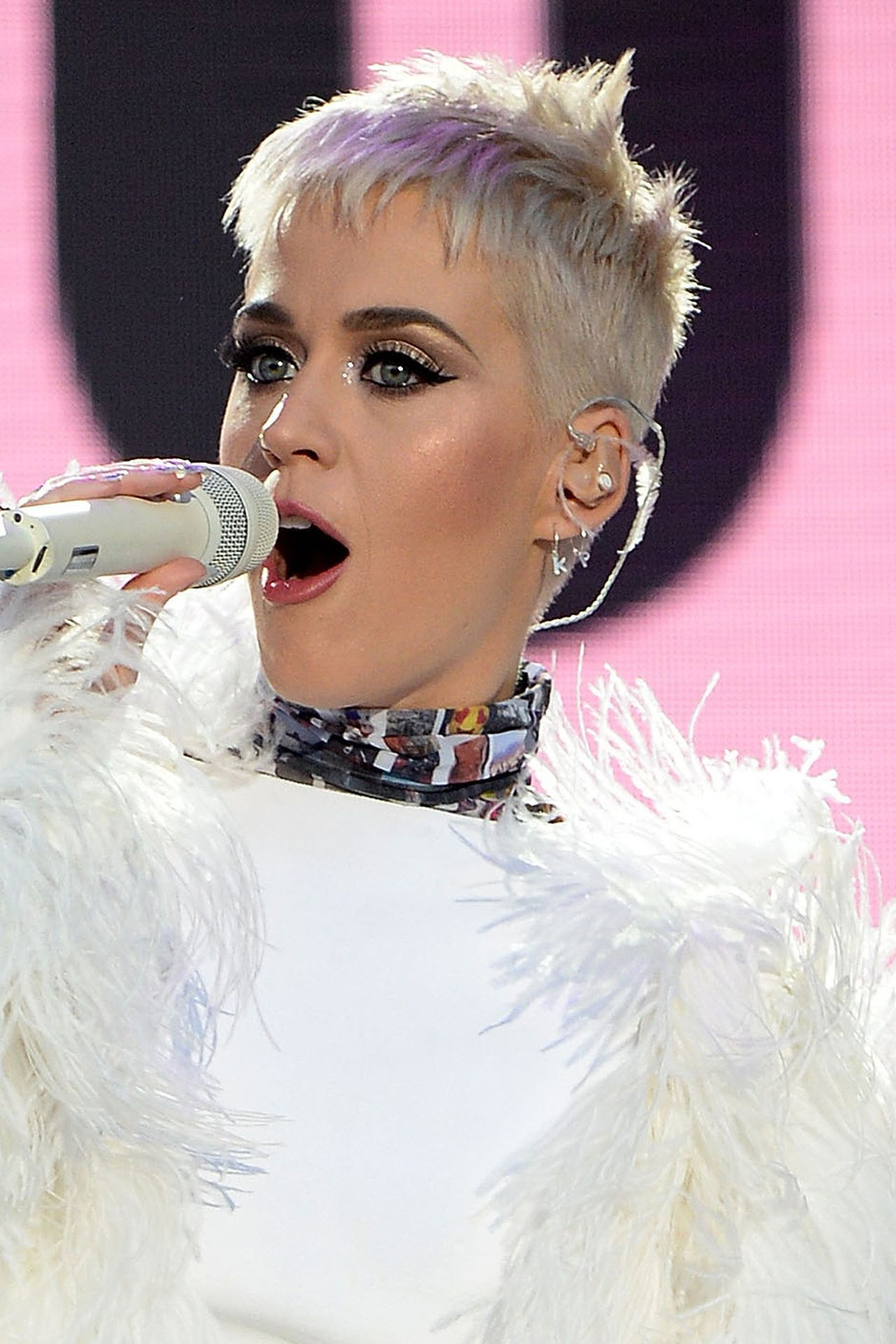 Spiky Platinum Pixie Crop Spiky Platinum Pixie Crop — White Hair