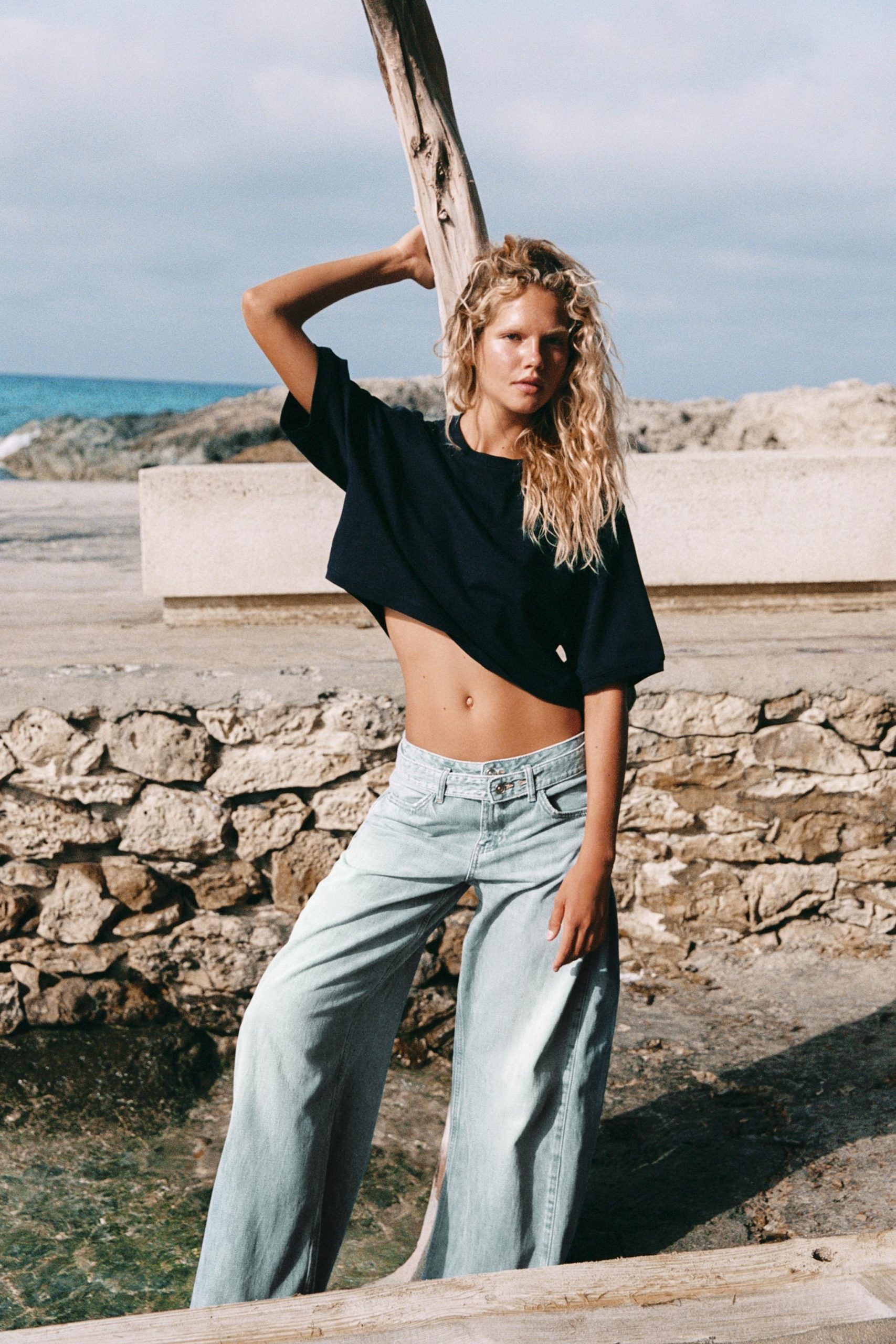 Casual Beach Outfit Idea Casual Beach Outfit Idea — Crop Tops