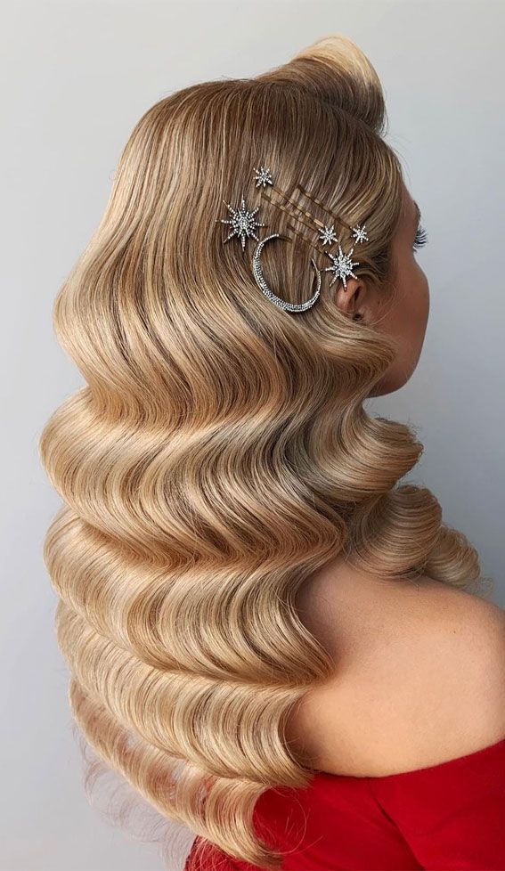 Deep Hollywood Waves With Middle Part — Vintage Wedding Hairstyles