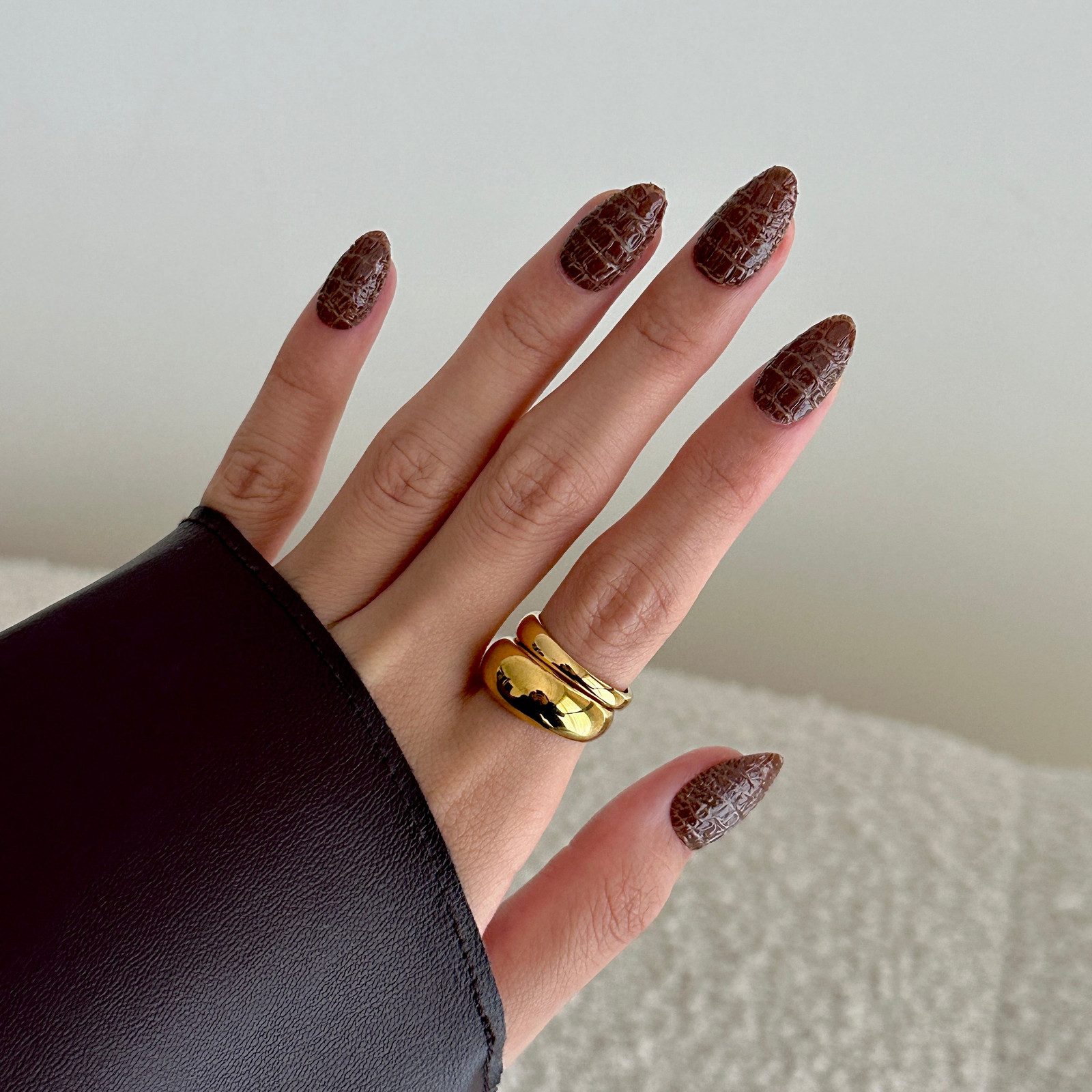 Espresso Matte Croc Stiletto Nails Espresso Matte Croc Stiletto Nails — Croc Nails