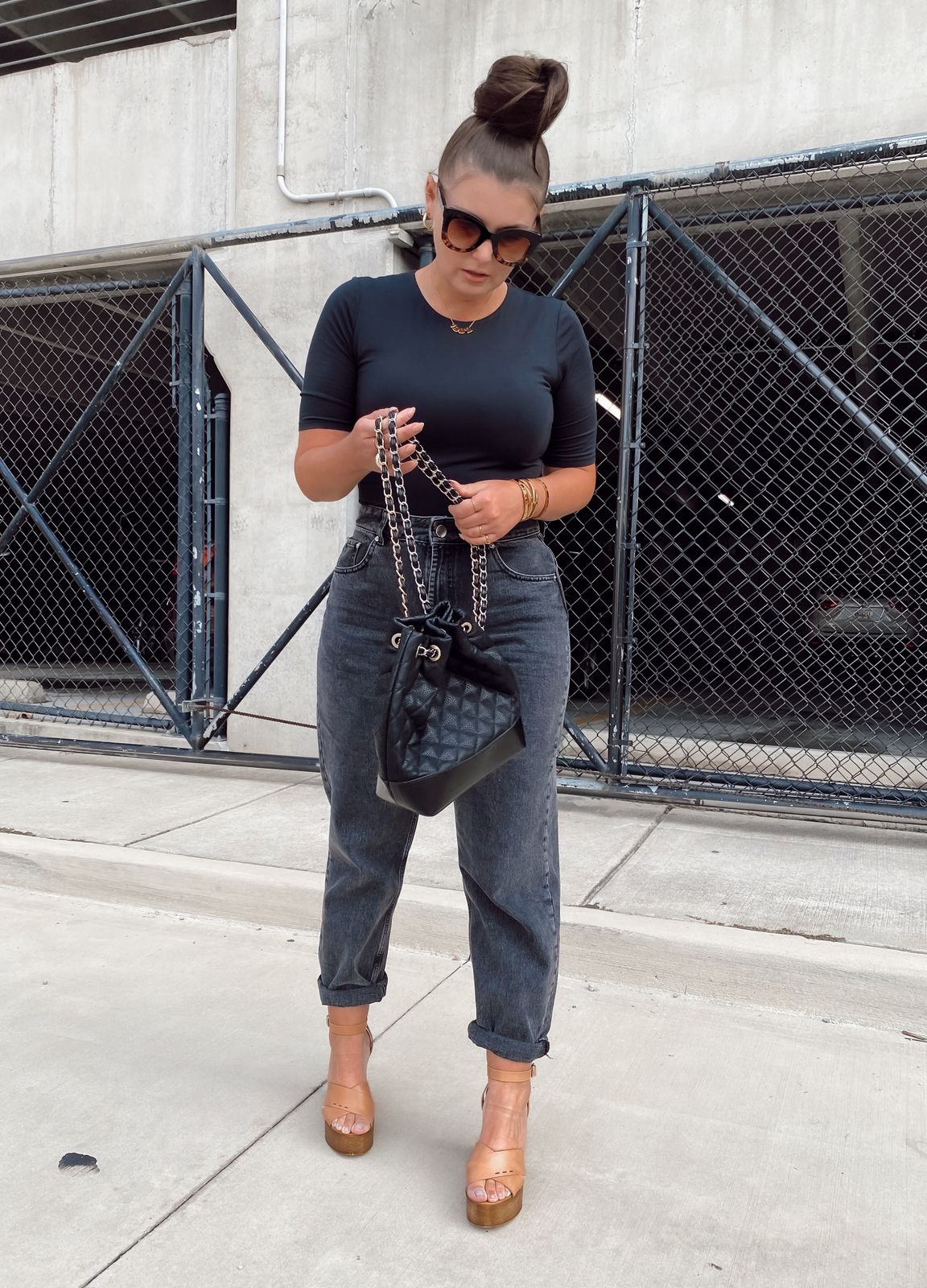 Casual Cool: Tapered Black Jeans with a Black Tee Casual Cool: Tapered Black Jeans with a Black Tee — Black Jeans Outfits