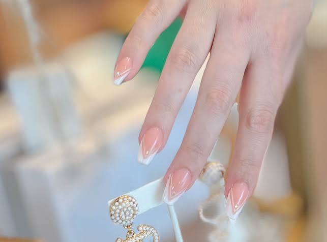 Medium Stiletto Sheer Nude White French — Realtor Nails
