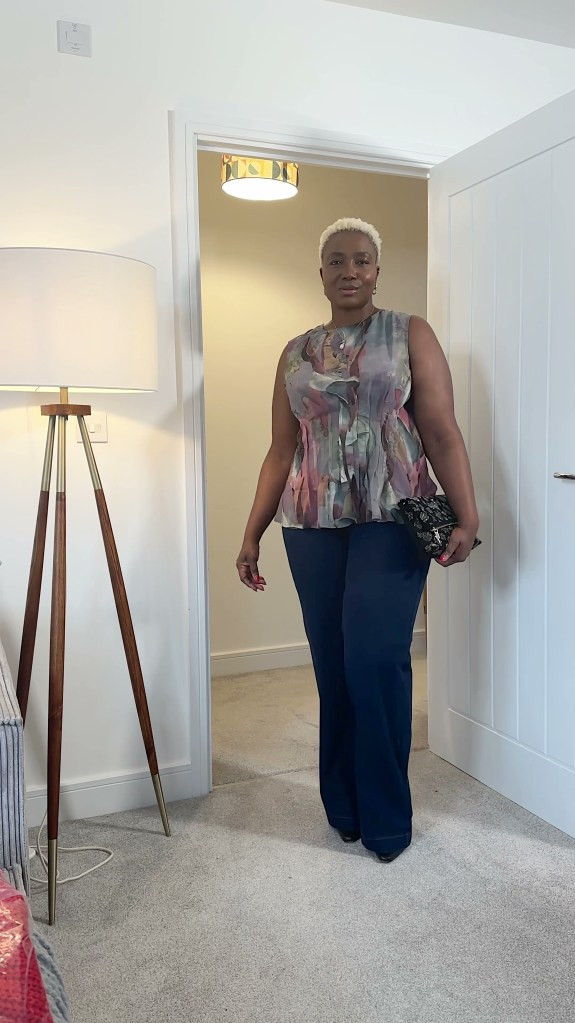 Platform Sandals Wide-Leg Trousers with a Ruffled Sleeveless Top Platform Sandals Wide-Leg Trousers with a Ruffled Sleeveless Top — Outfits for Big Hips