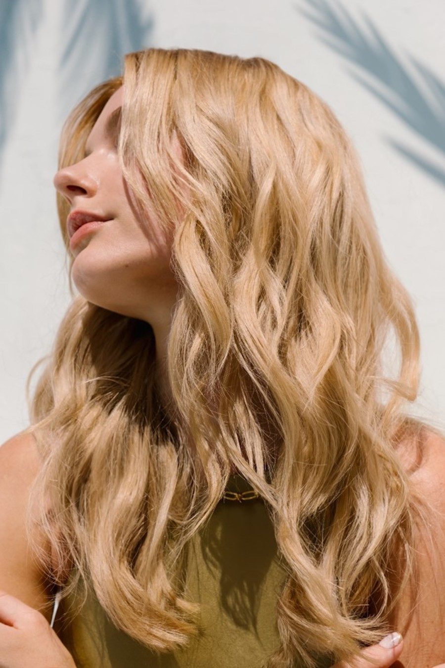 Radiant Golden Blonde Waves Radiant Golden Blonde Waves