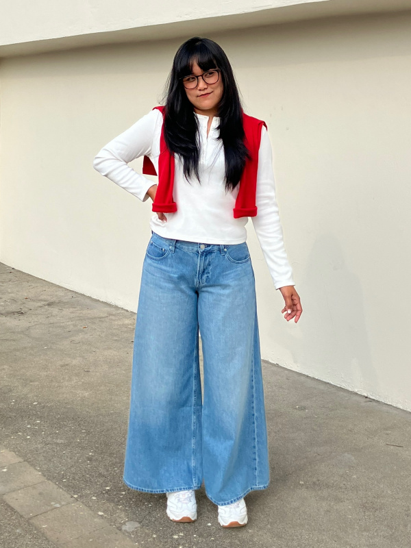 White Sneakers Outfit Idea — Low Rise Jeans Outfits
