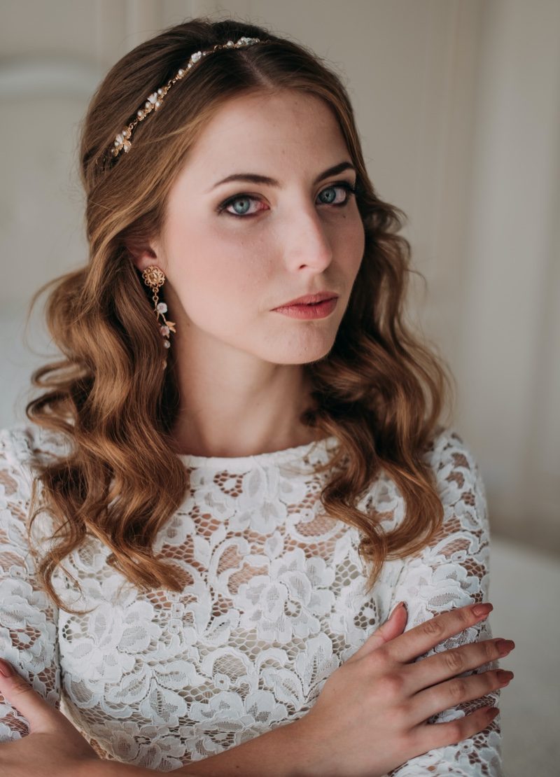 No Bangs Visual Idea — Headband Hairstyles
