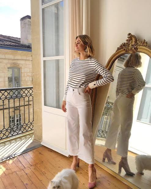 Bold Contrast: Striped Top and Pink Heels Bold Contrast: Striped Top and Pink Heels — White Jeans Outfits