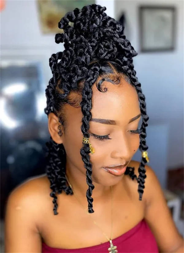 22 Chic Half up Half Down Braids Hairstyles for Black Women - HotBraids