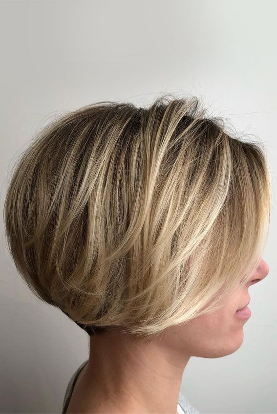 Champagne Blonde Stacked Bob