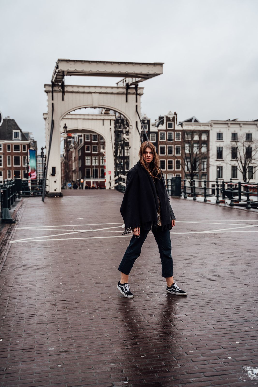 Oversized Scarf with Plaid Shirt and Trousers Oversized Scarf with Plaid Shirt and Trousers — Amsterdam Outfits