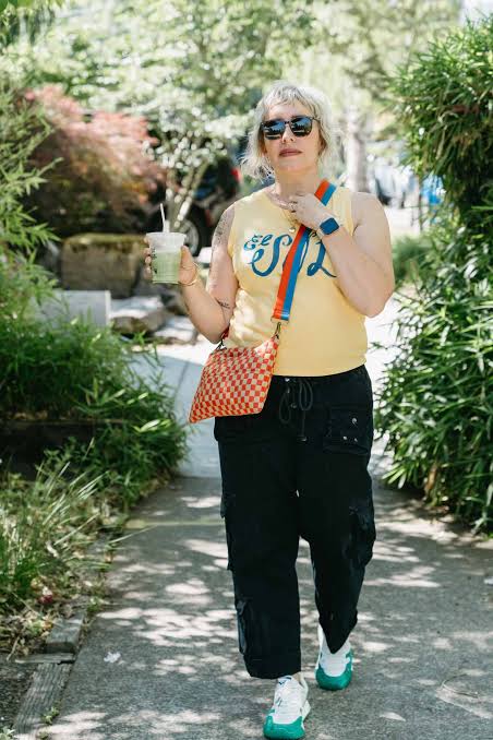 Graphic Tank Top with Cargo Pants for Streetwear — Graphic Tee Outfits