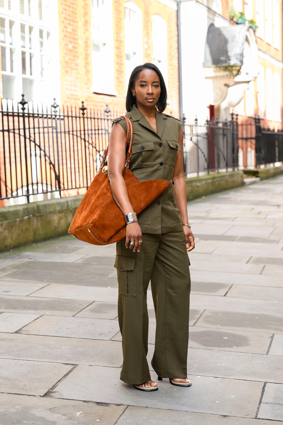 Olive Green Utility Vest and Cargo Pants Set Olive Green Utility Vest and Cargo Pants Set — Utilitarian Outfits