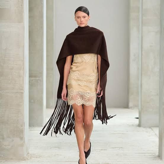 Champagne Lace Slip Dress with Fringed Shawl Champagne Lace Slip Dress with Fringed Shawl — Copenhagen Outfits