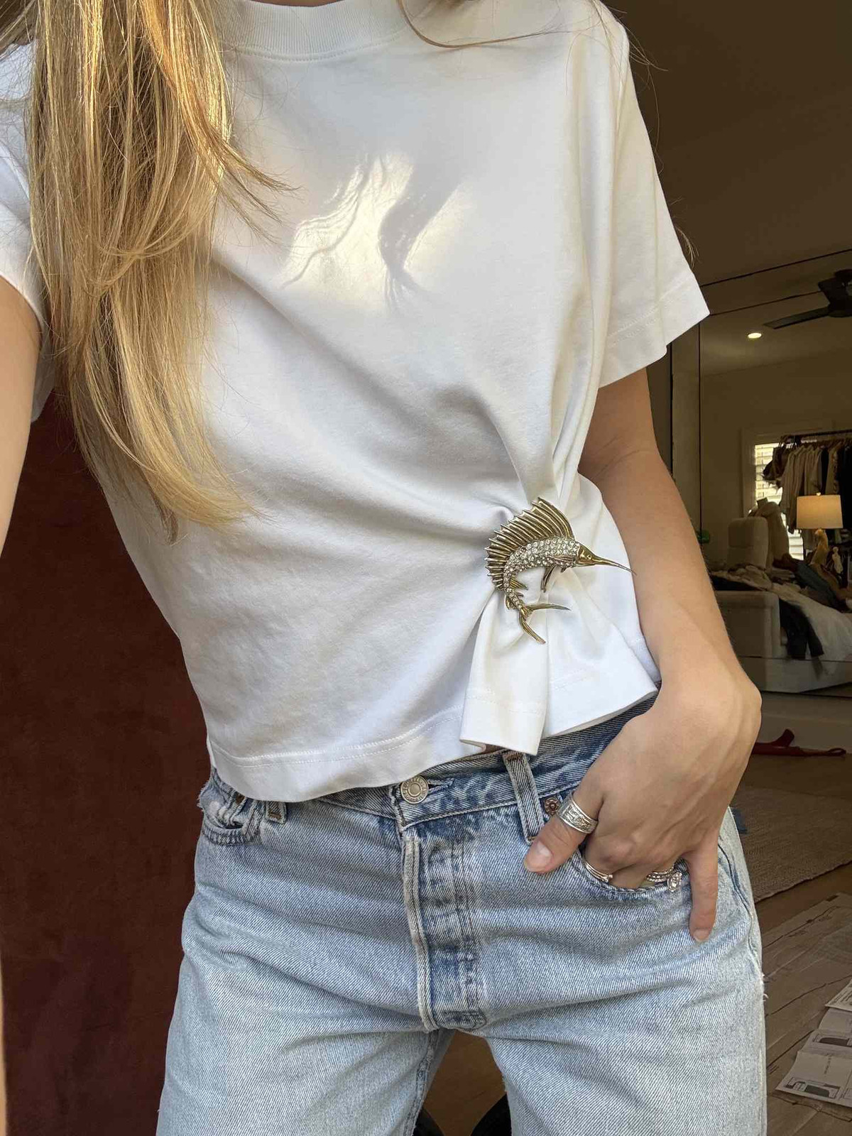 Casual T-Shirt with a Sparkling Fish Brooch Accent Casual T-Shirt with a Sparkling Fish Brooch Accent — Brooch Outfits