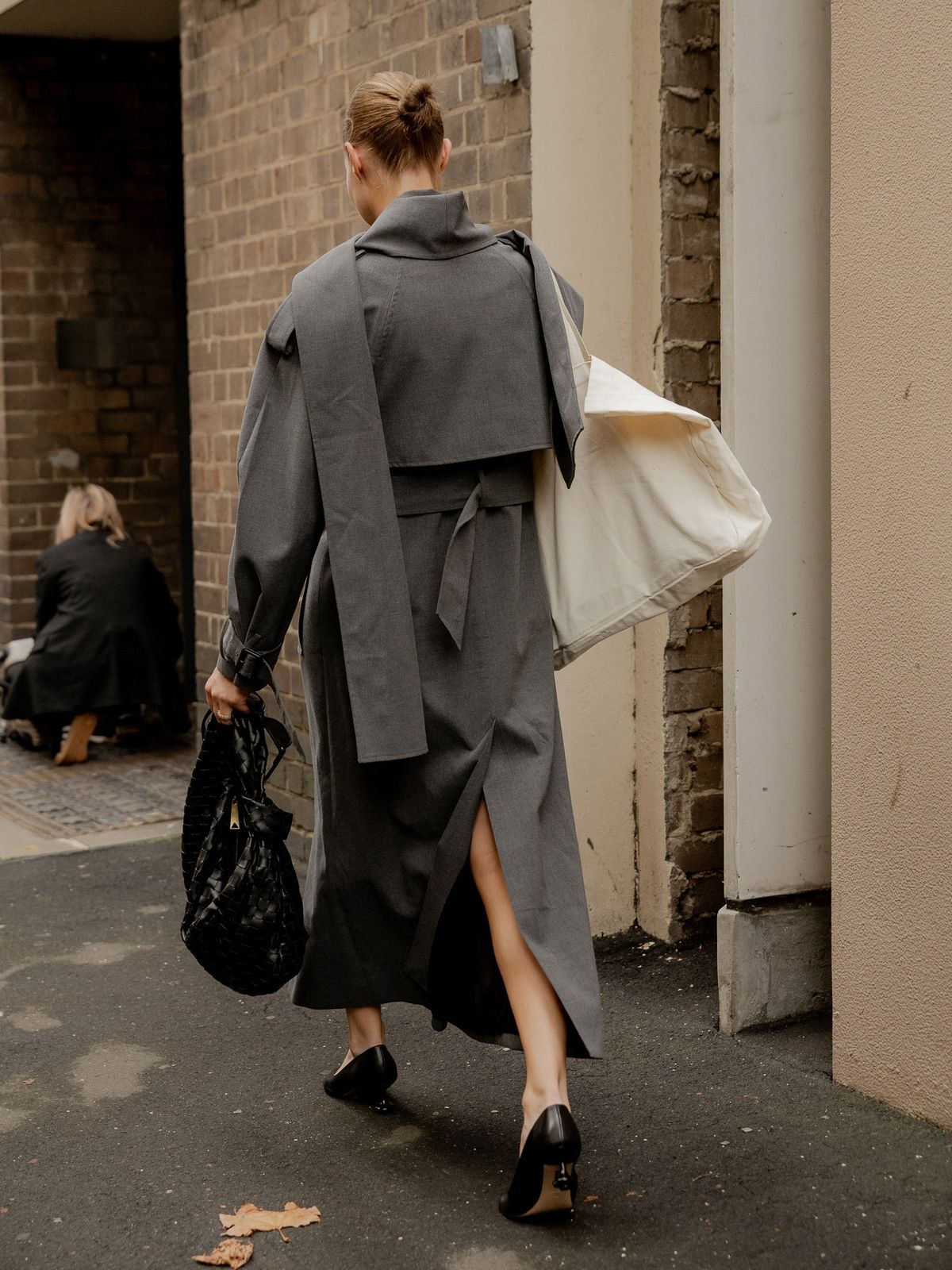 Dramatic Silhouette: The Grey Oversized Trench Coat Dramatic Silhouette: The Grey Oversized Trench Coat — Australia Outfits