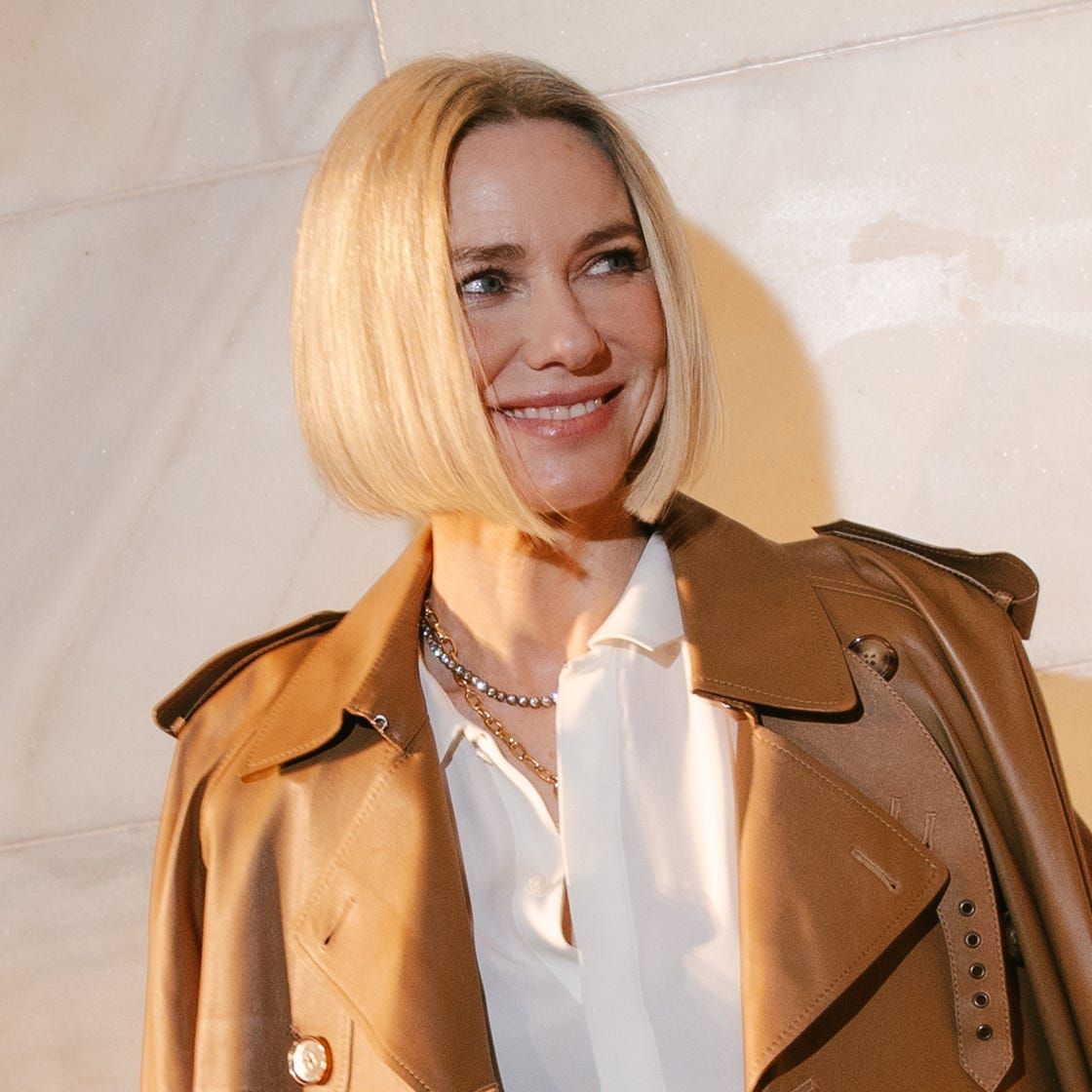 Chin Sleek Ash Blonde Bob Chin Sleek Ash Blonde Bob — A-Line Bob