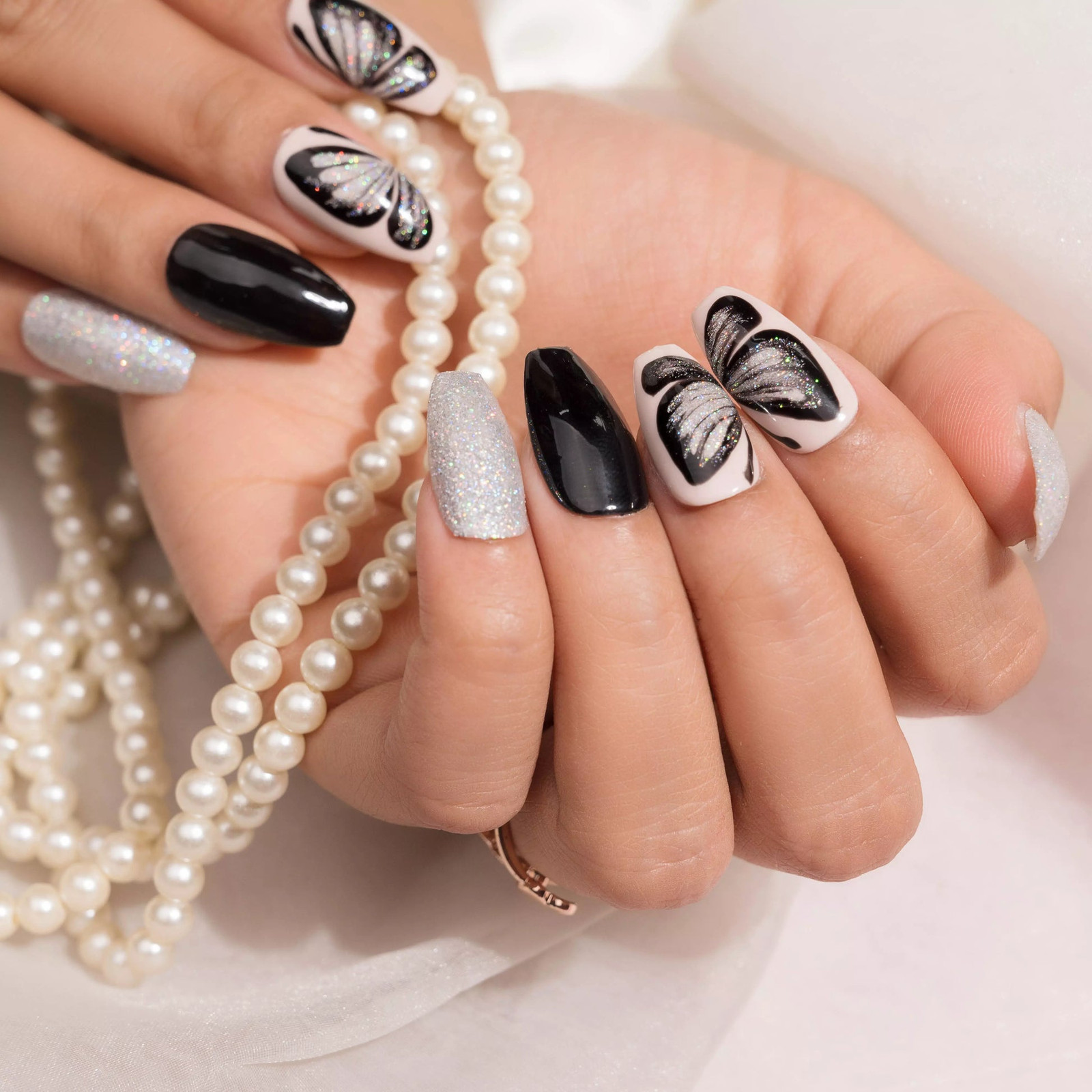 Monarch Butterfly Wing Coffin Nails Monarch Butterfly Wing Coffin Nails — Butterfly Nails