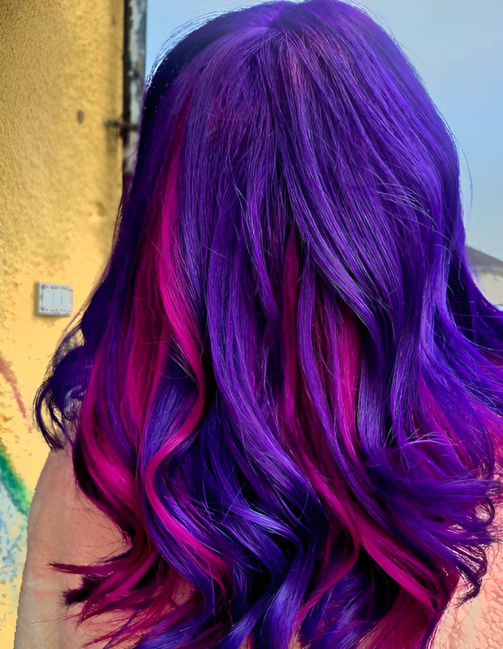 Deep Violet Pink Streaks Back View Deep Violet Pink Streaks Back View — Violet Hair
