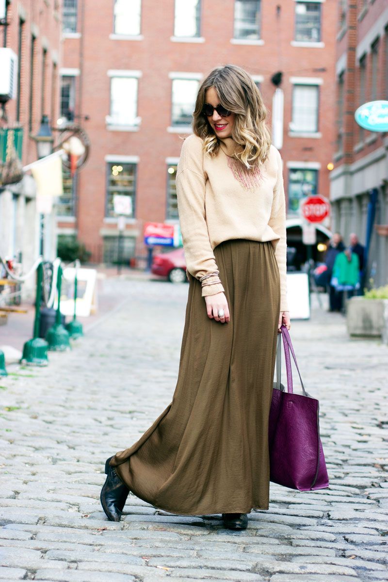Bohemian Maxi Skirt and Sweatshirt for City Exploration Bohemian Maxi Skirt and Sweatshirt for City Exploration — Portland Outfits