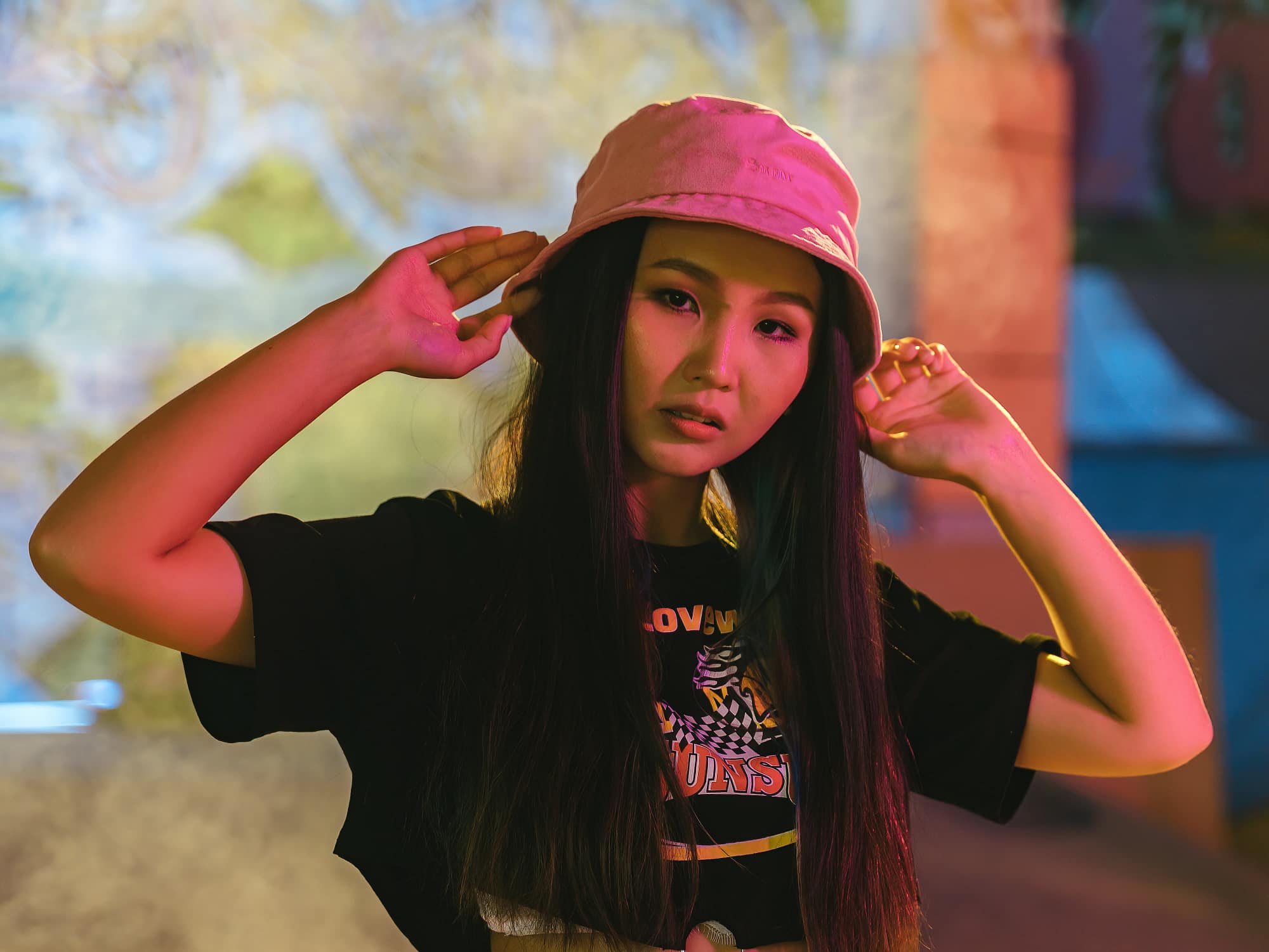 Straight Loose Hair With Pink Hat Straight Loose Hair With Pink Hat — Hat Hairstyles