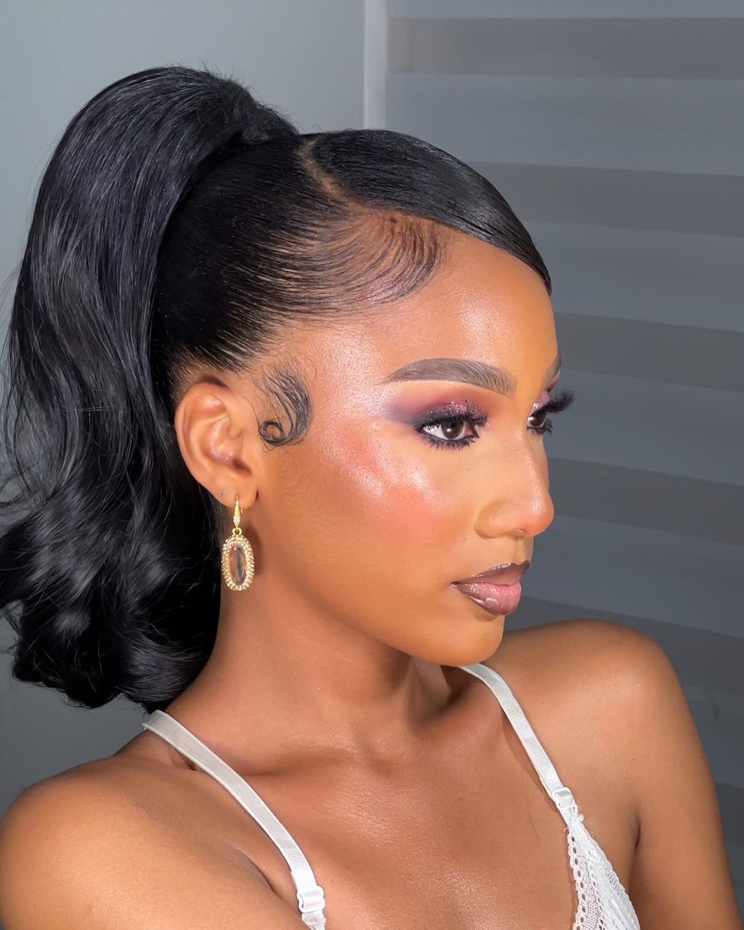Ponytail With Sculpted Baby Hairs Ponytail With Sculpted Baby Hairs — Weave Ponytail