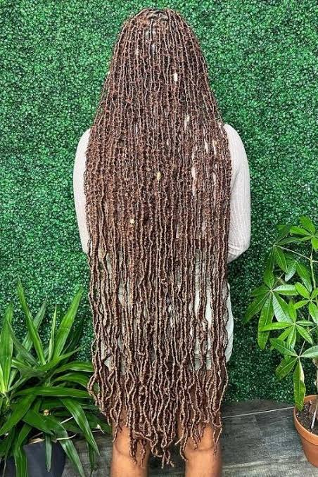 Two-Tone Collarbone Locs — Soft Locs