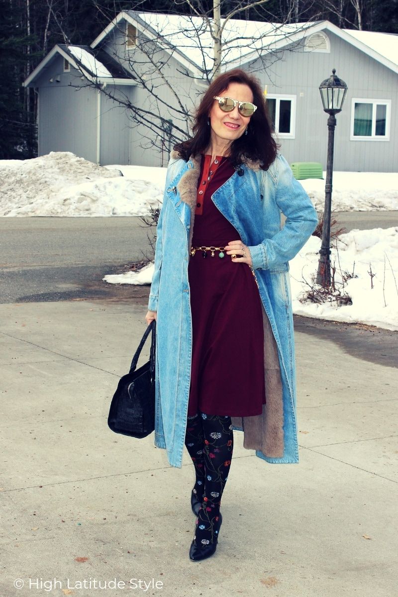 Denim Trench Coat and Burgundy Dress for a Unique Business Trip Look Denim Trench Coat and Burgundy Dress for a Unique Business Trip Look — Business Trip Outfits