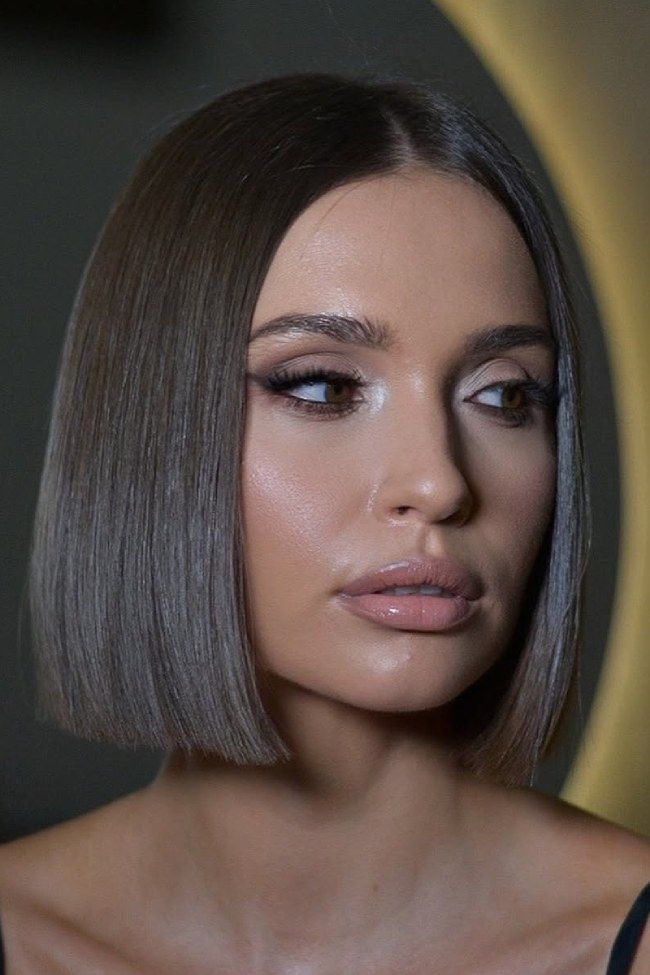 Sharp Geometric Ash Brown Bob Sharp Geometric Ash Brown Bob — Blunt Bob
