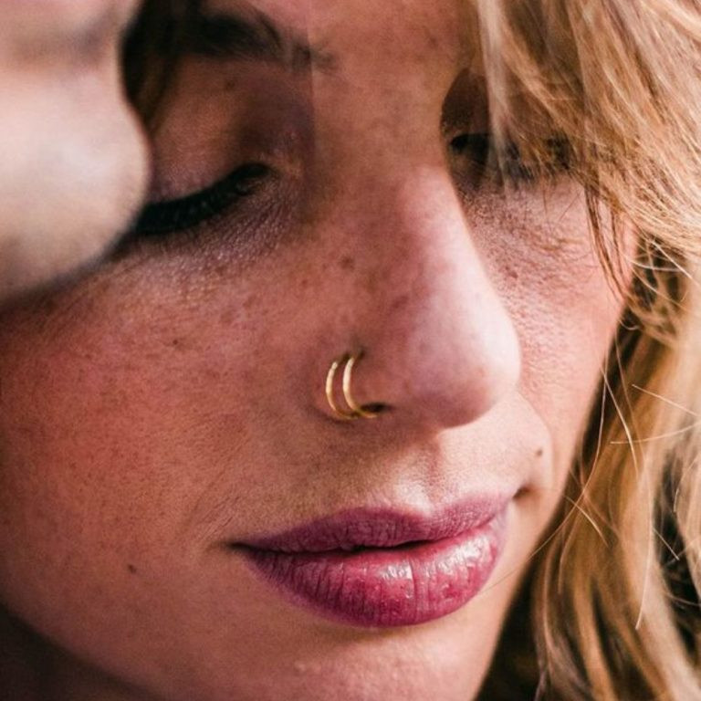Stacked Silver Hoops for a Modern Double Nostril Piercing Stacked Silver Hoops for a Modern Double Nostril Piercing — Nose Piercing Ideas
