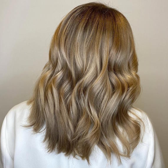 Collarbone Dirty Blonde Blend Of Ash & Golden Tones Collarbone Dirty Blonde Blend Of Ash & Golden Tones