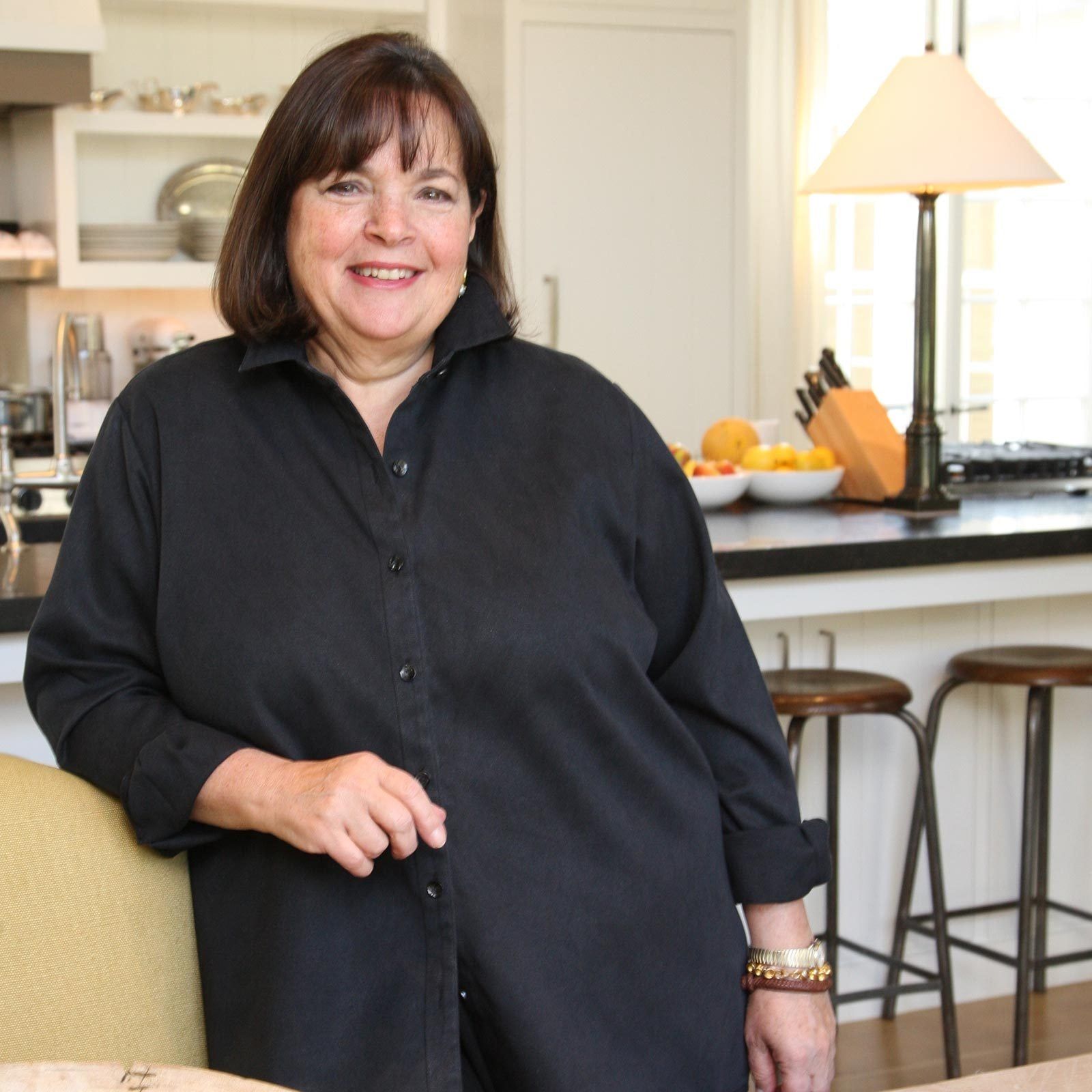 Relaxed Black Button-Up Shirt for Comfortable Hosting Relaxed Black Button-Up Shirt for Comfortable Hosting — Hostess Outfits