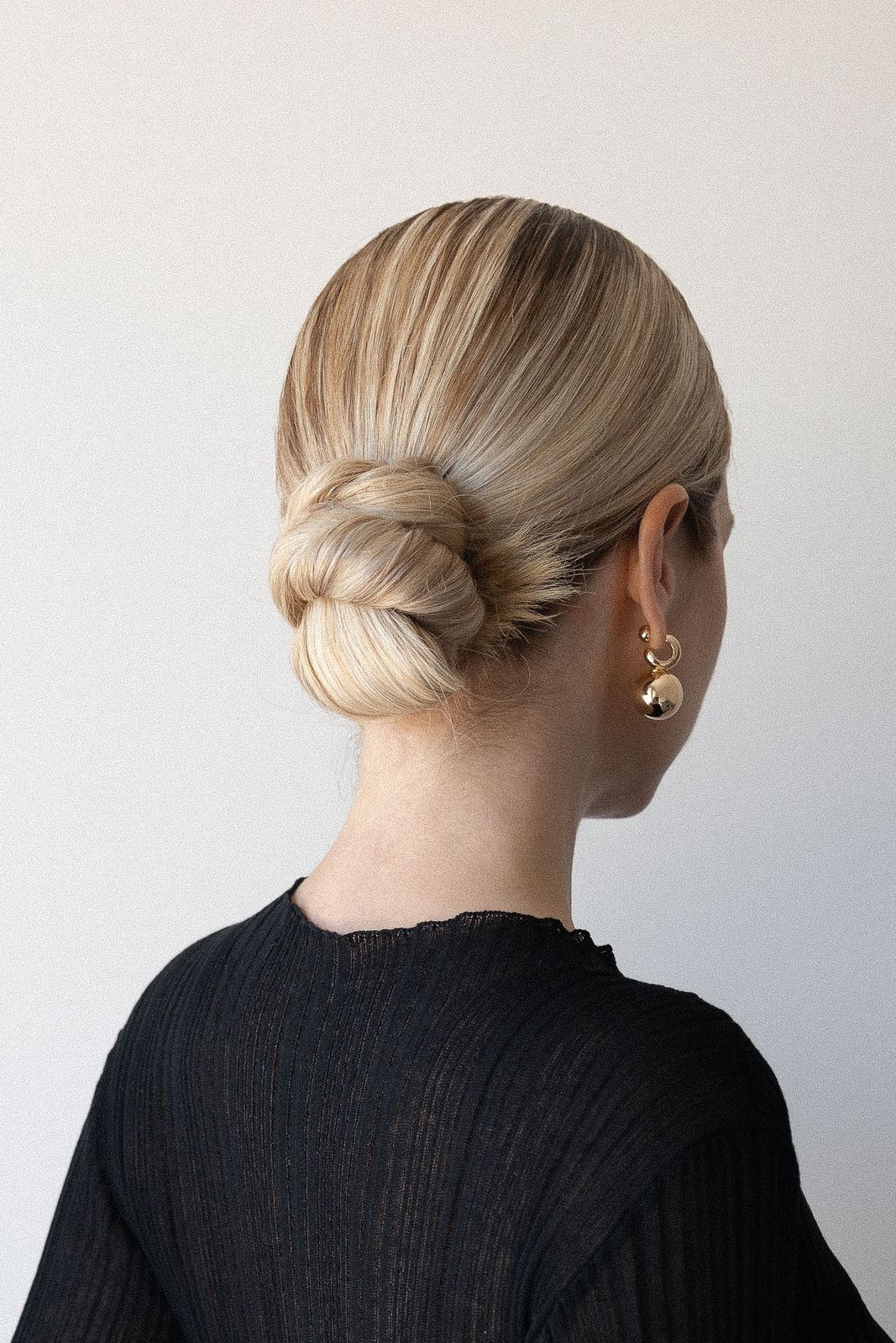 Simple Blonde Low Bun Knot — Sleek Low Bun