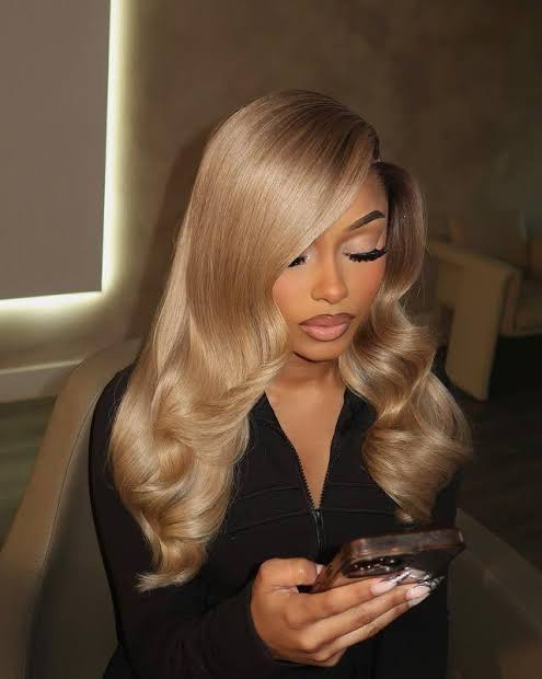 Sleek Mid-Back Platinum Blonde Sleek Mid-Back Platinum Blonde — Blonde Hair on Black Women