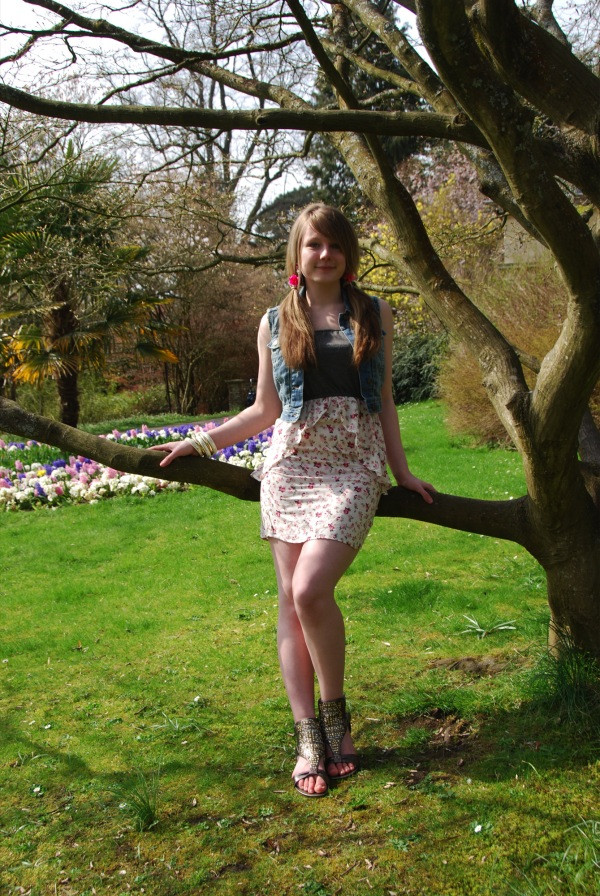 Denim Vest and Floral Dress: Casual Summer Vibes — 2010s Outfits