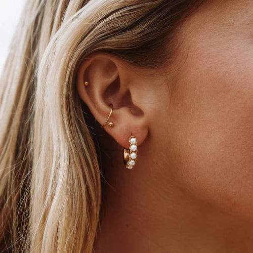 Layered Gold Hoops with Pearl Accents for Casual Chic Layered Gold Hoops with Pearl Accents for Casual Chic — Pearl Earrings Outfits
