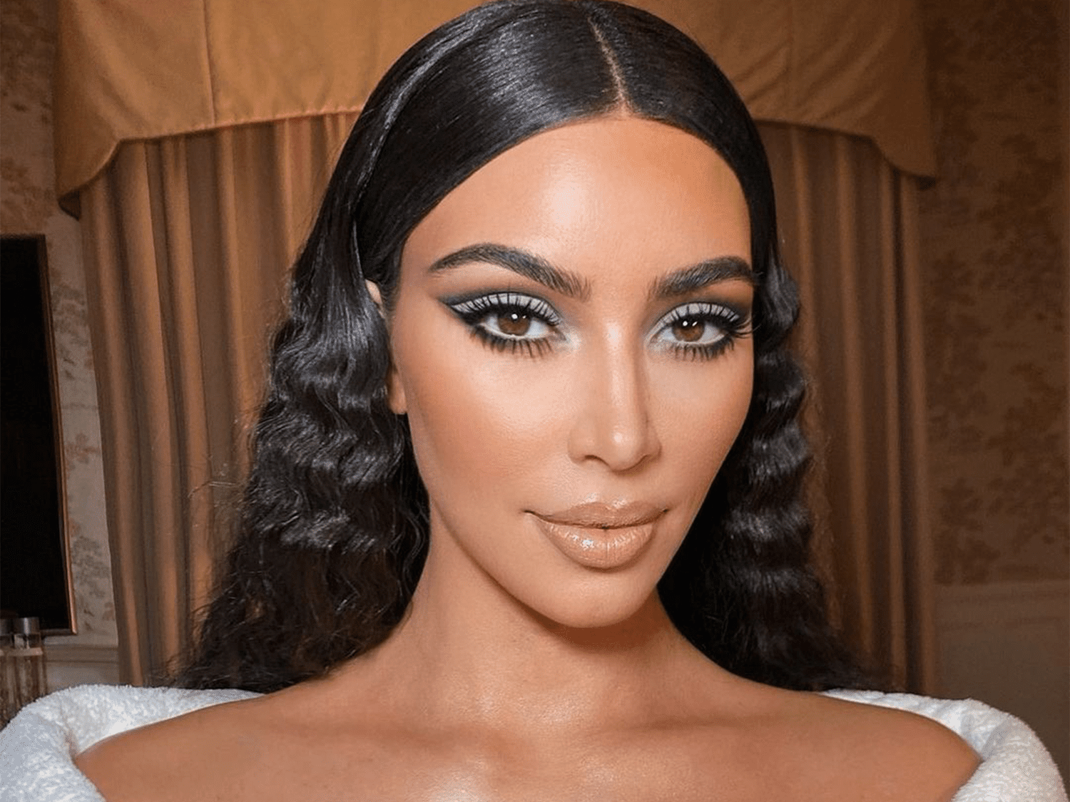 Uniform Crimped Shoulder Length — Crimped Hair