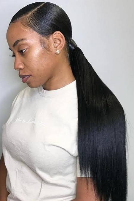 Sleek High Ponytail Side Part Sleek High Ponytail Side Part — Weave Ponytail
