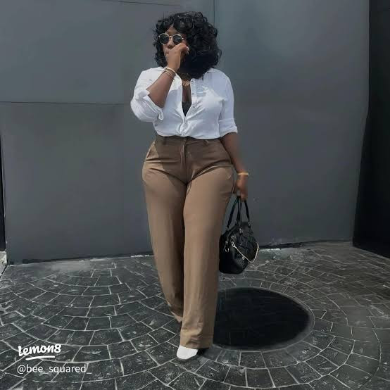 Pencil Skirt and Ballet Flats for a Soft Corporate Edge Pencil Skirt and Ballet Flats for a Soft Corporate Edge — Corporate Baddie Outfits