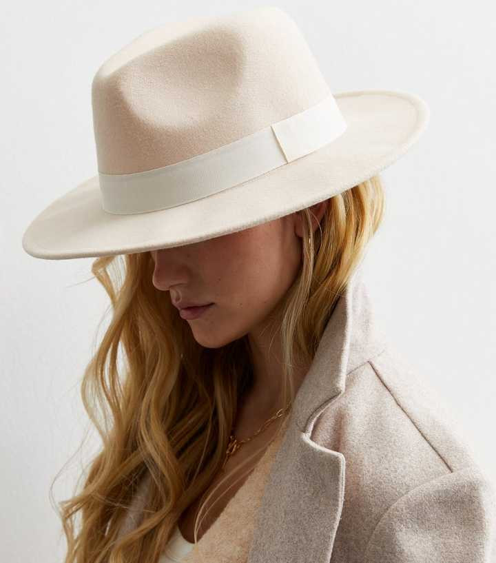 Cozy Chic: Cream Fedora with Matching Coat and Sweater — Fedora Outfits Women