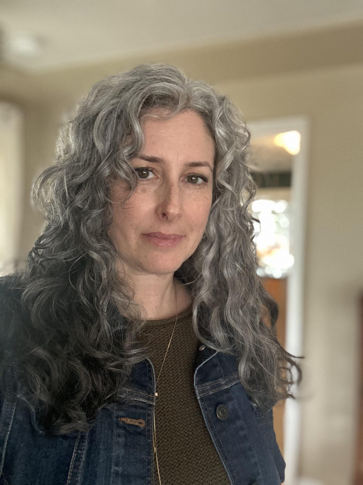 Dark-haired curlies going grey - any advice? : r/curlyhair