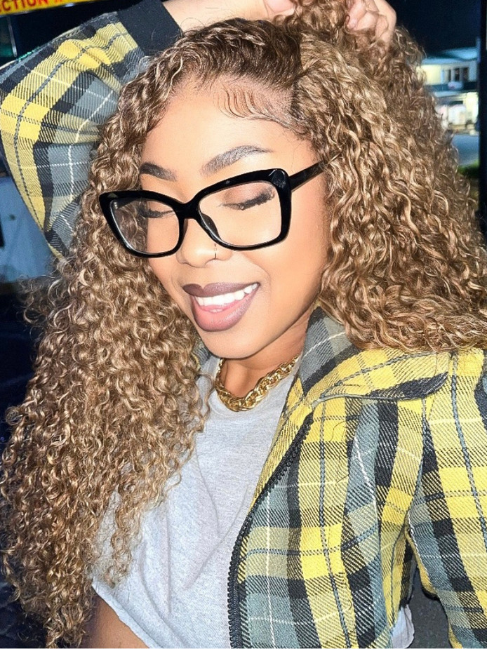 Honey Blonde With Darker Roots Shoulder-Length Honey Blonde Air-Dried Curls Honey Blonde With Darker Roots Shoulder-Length Honey Blonde Air-Dried Curls — Curly Sew In