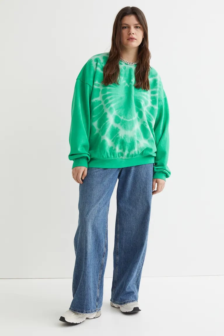 Oversized Green Tie-Dye Sweatshirt with Wide-Leg Jeans — Kidcore Outfits