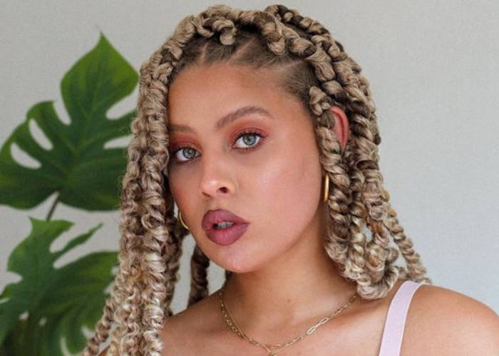 Blonde Collarbone Twists With Darker Roots — Passion Twists