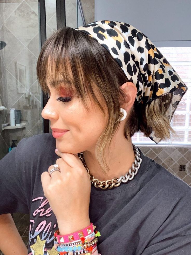 Chin Bob With Leopard Print Bandana Chin Bob With Leopard Print Bandana — Bandana Hairstyles