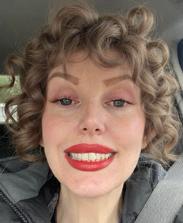 Nearing 50 do I stay blonde? : r/Hair